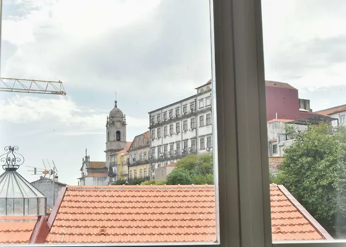 Clerigos Old Town Apartment
