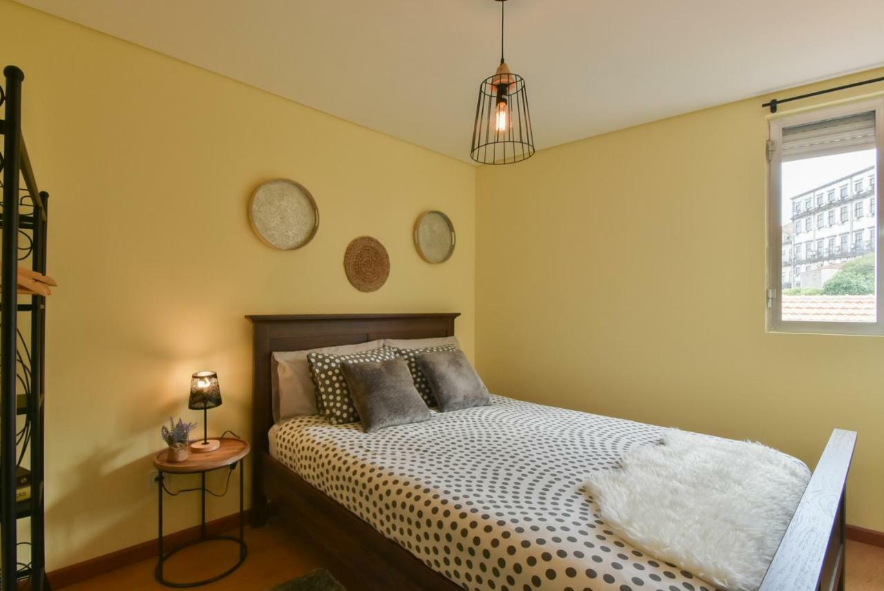 Clerigos Old Town Apartment *